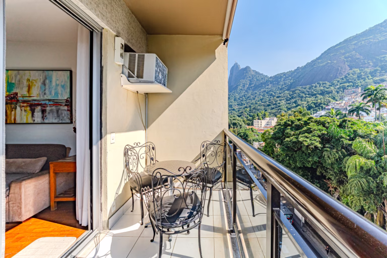 Foto 7 do imóvel: 2 quartos com duas varandas em Botafogo