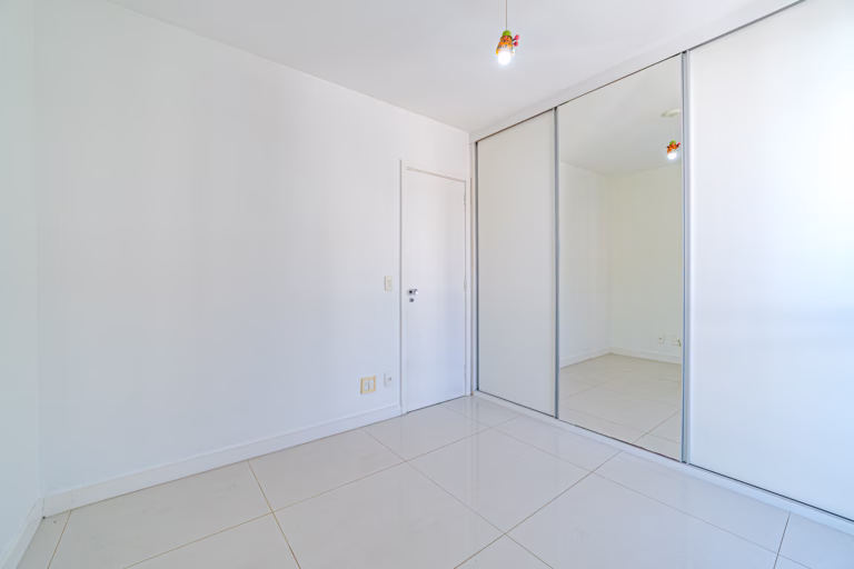 Foto 23 do imóvel: 2 quartos com varanda e vista ampla em Laranjeiras
