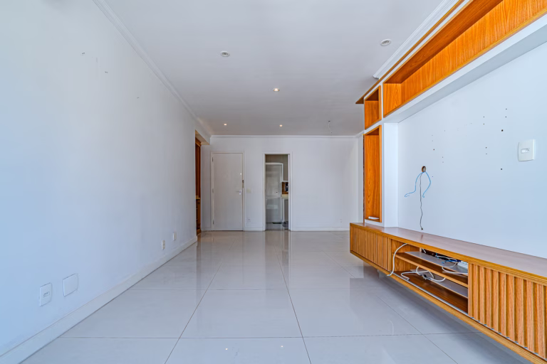 Foto 6 do imóvel: 2 quartos com varanda e vista ampla em Laranjeiras