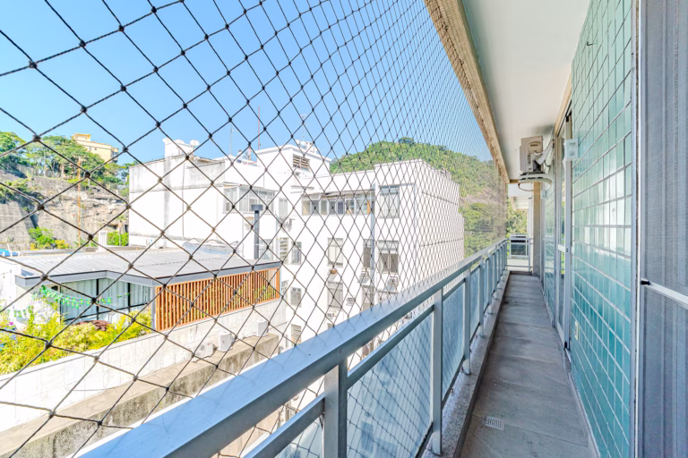 Foto 10 do imóvel: 2 quartos com varanda e vista ampla em Laranjeiras