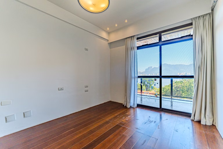 Foto 17 do imóvel: Apartamento de 4 quartos com vista de cartão postal na Fonte da Saudade