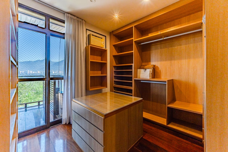 Foto 46 do imóvel: Apartamento de 4 quartos com vista de cartão postal na Fonte da Saudade