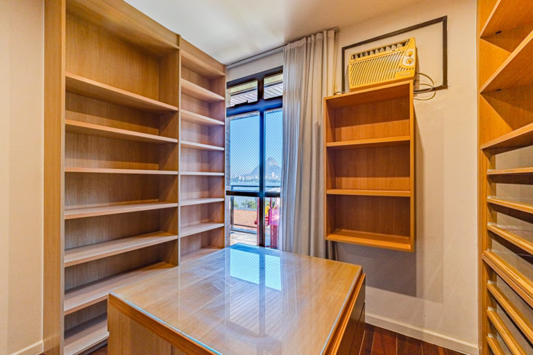 Foto 47 do imóvel: Apartamento de 4 quartos com vista de cartão postal na Fonte da Saudade
