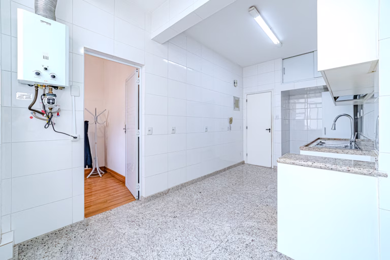 Foto 39 do imóvel: 3 quartos amplo, reformado e com preço justo em Copacabana