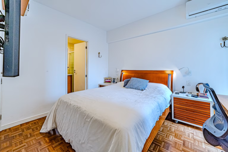 Foto 18 do imóvel: Um apartamento impecável, na melhor rua da Selva de Pedra no Leblon