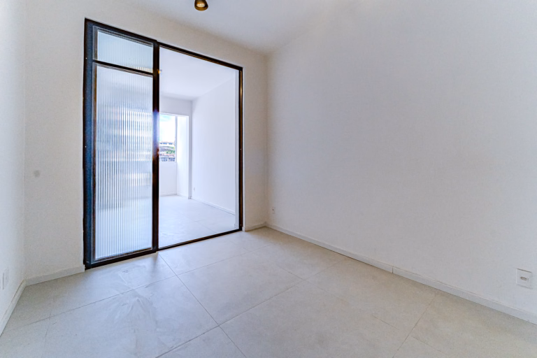 Foto 3 do imóvel: Studio super claro, com quarto e sala separados em prédio que permite locação por Airbnb